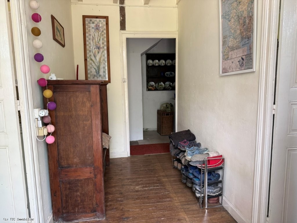3 bedroom House in Champagne-Mouton, France – r7502
