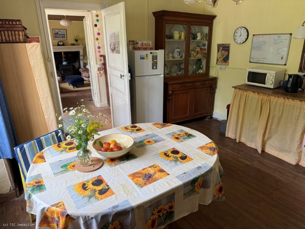 3 bedroom House in Champagne-Mouton, France – r7502