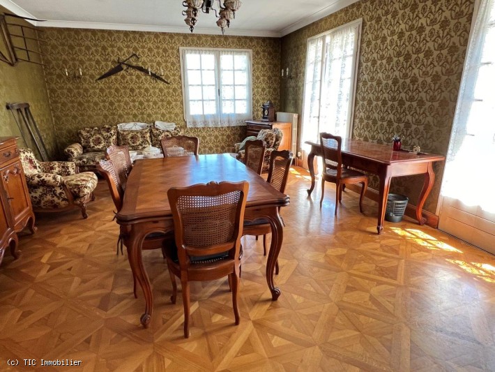 5 bedroom House in Sauze-Vaussais, Sauzé-Vaussais, France – r7495