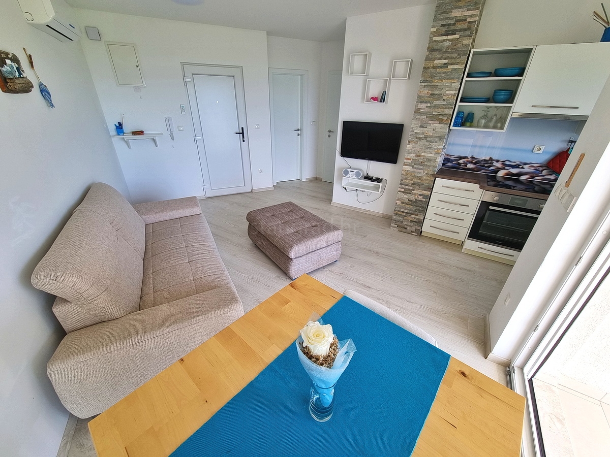 1 bedroom apartment in Omišalj, Croatia – 103694