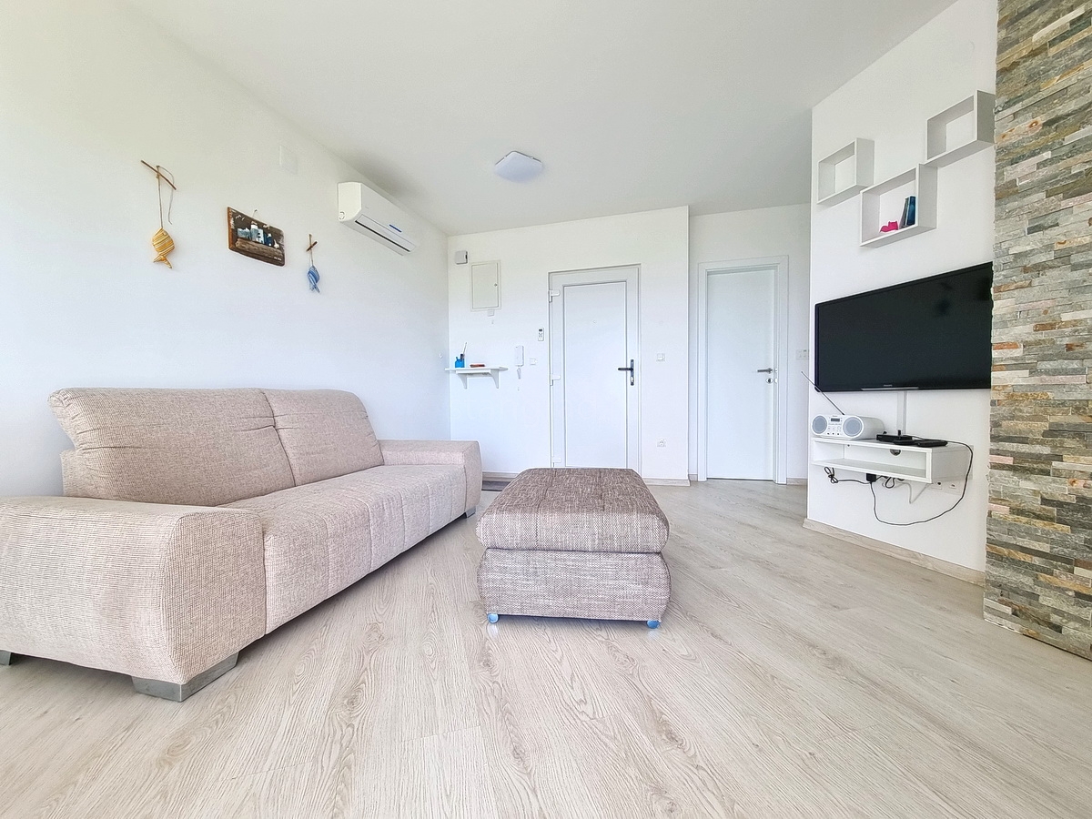 1 bedroom apartment in Omišalj, Croatia – 103694