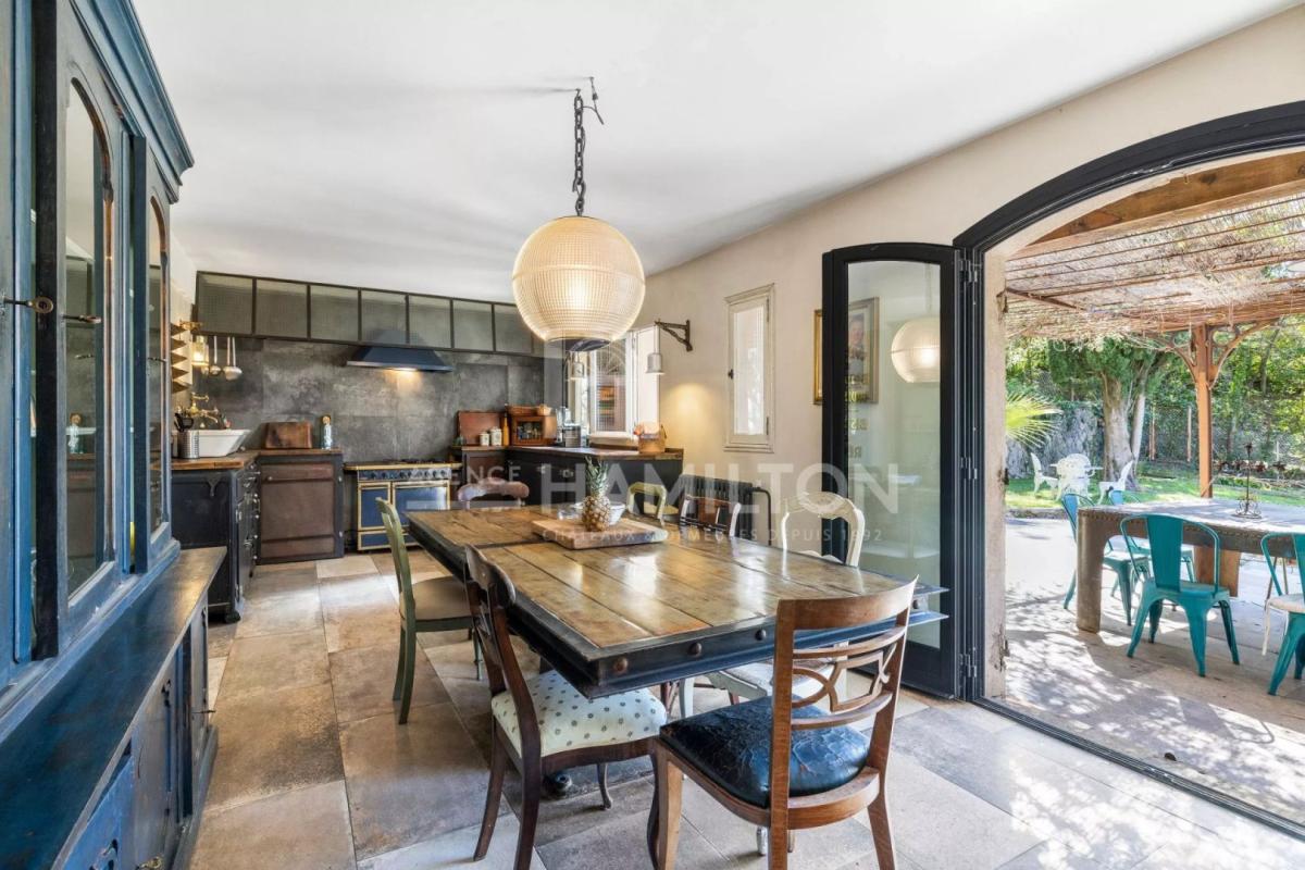 6 bedroom villa in Grasse, Alpes-Maritimes, France
