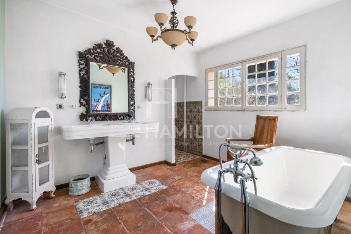 6 bedroom villa in Grasse, Alpes-Maritimes, France