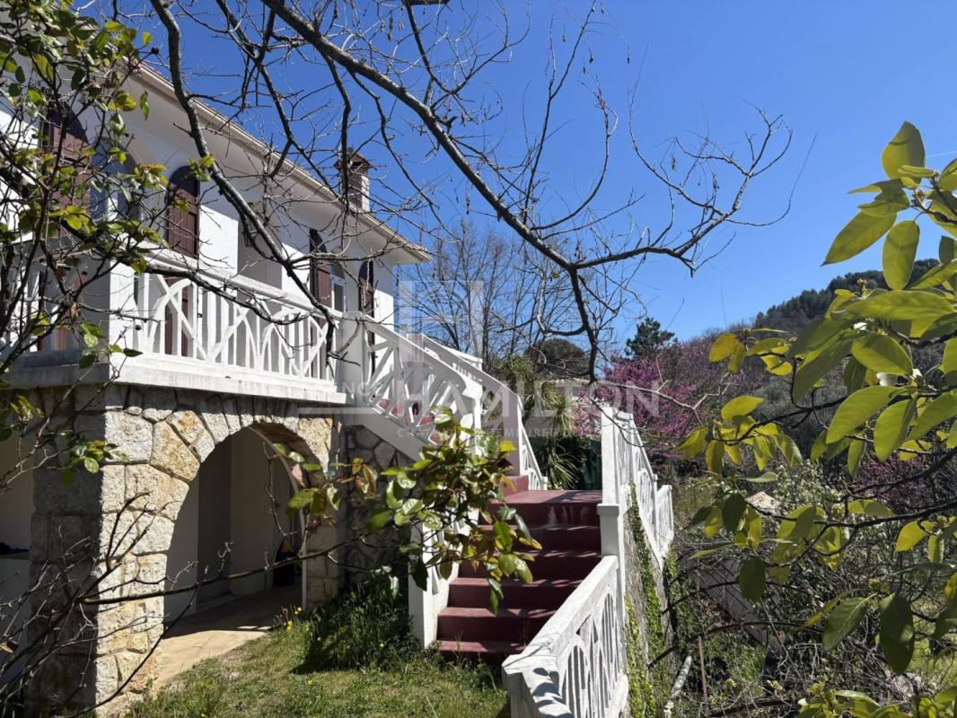 4 bedroom villa in Châteauneuf-grasse, Alpes-Maritimes, France
