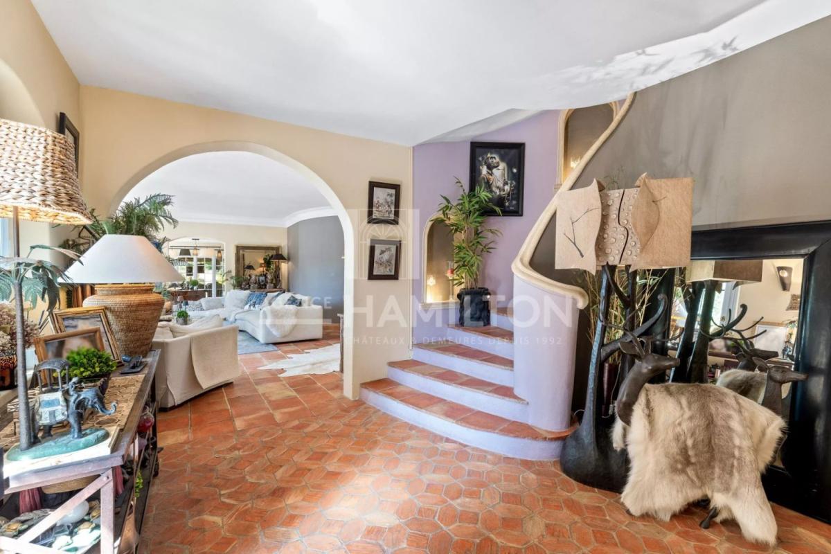 5 bedroom villa in Roquefort-les-pins, Alpes-Maritimes, France