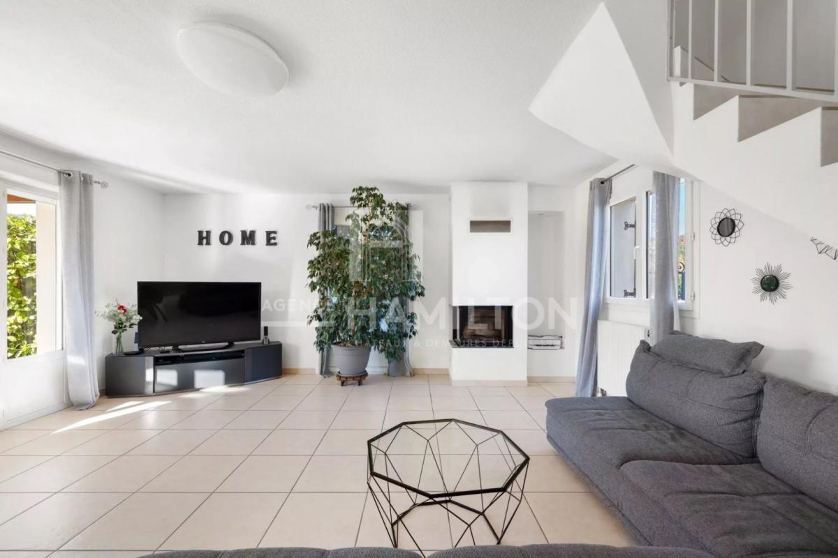 3 bedroom villa in Le Rouret, Alpes-Maritimes, France