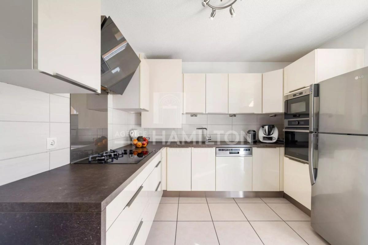 3 bedroom villa in Le Rouret, Alpes-Maritimes, France