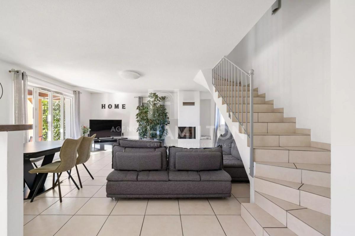 3 bedroom villa in Le Rouret, Alpes-Maritimes, France