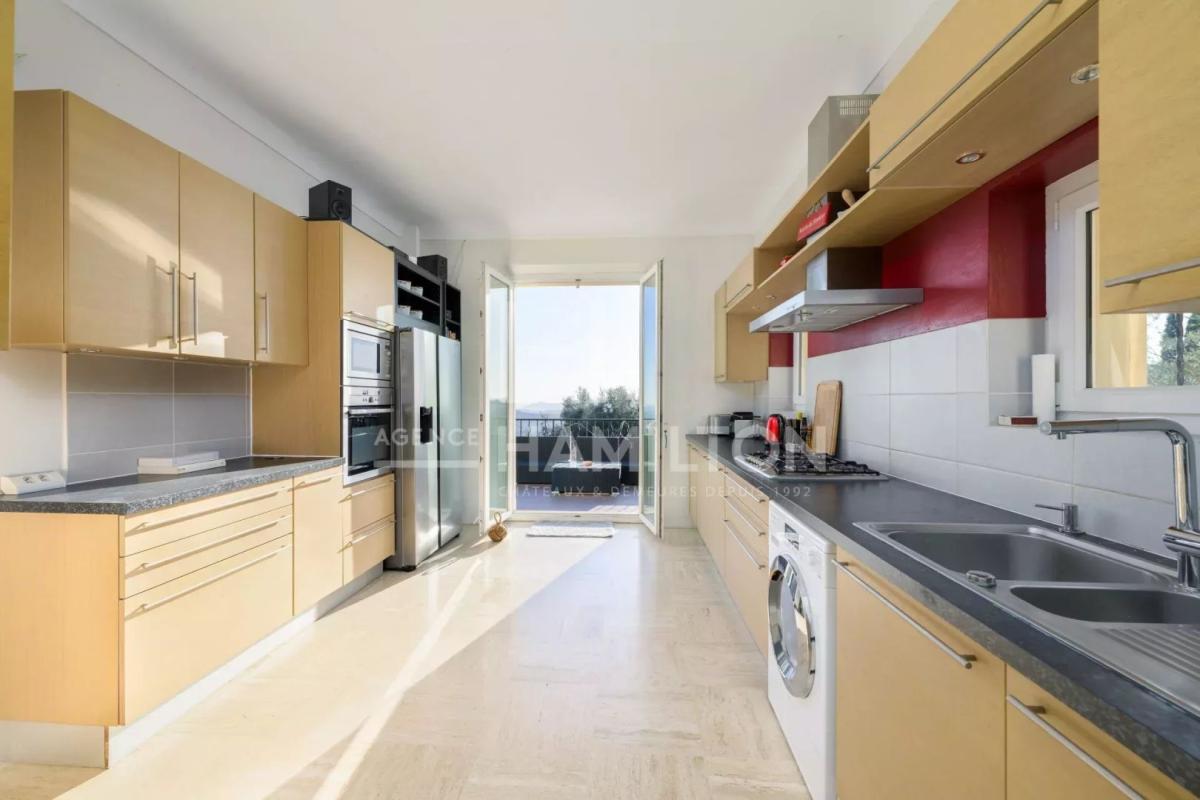 5 bedroom villa in Châteauneuf-grasse, Alpes-Maritimes, France