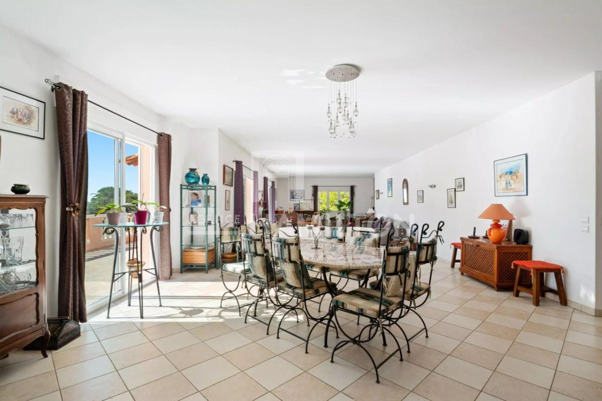 5 bedroom villa in Nice, Alpes-Maritimes, France
