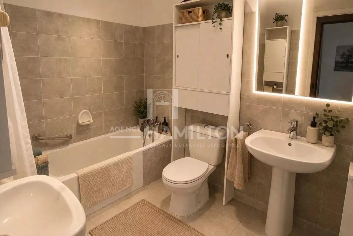 2 bedroom villa in Le Rouret, Alpes-Maritimes, France