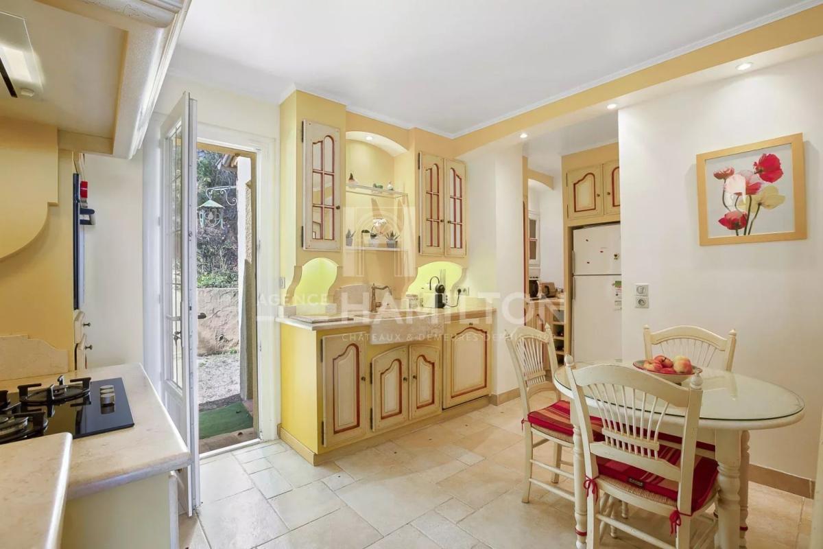 4 bedroom villa in Le Rouret, Alpes-Maritimes, France