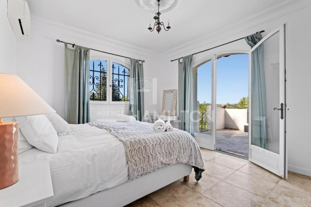 6 bedroom villa in Grasse, Alpes-Maritimes, France