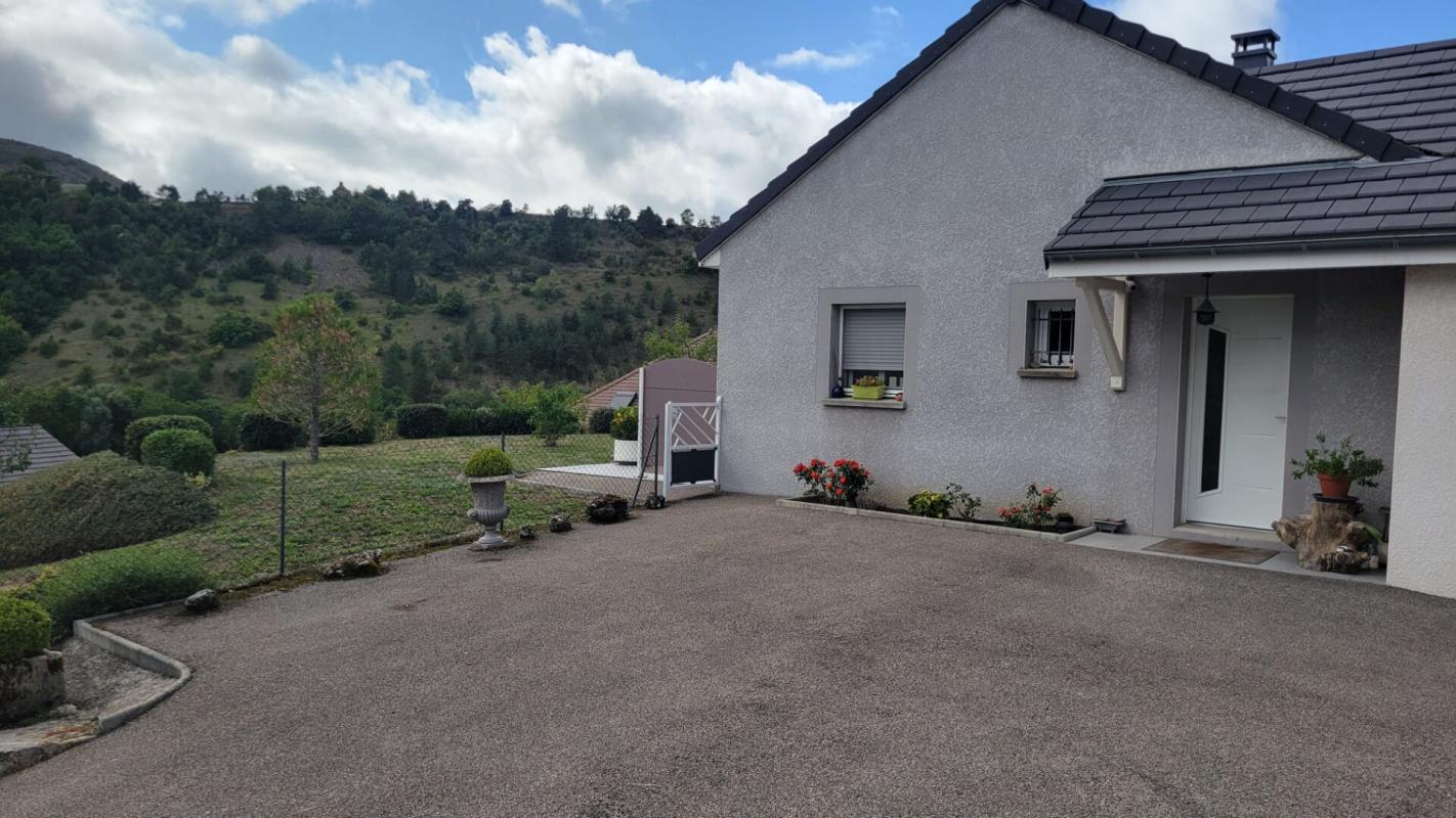 2 bedroom maison recente in Montrodat, Lozère, France