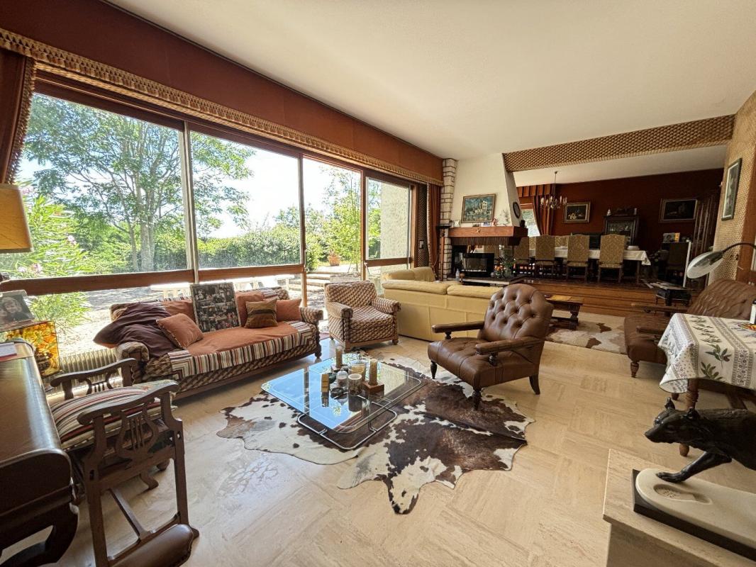5 bedroom maison d’architecte in Civray, Vienne, France
