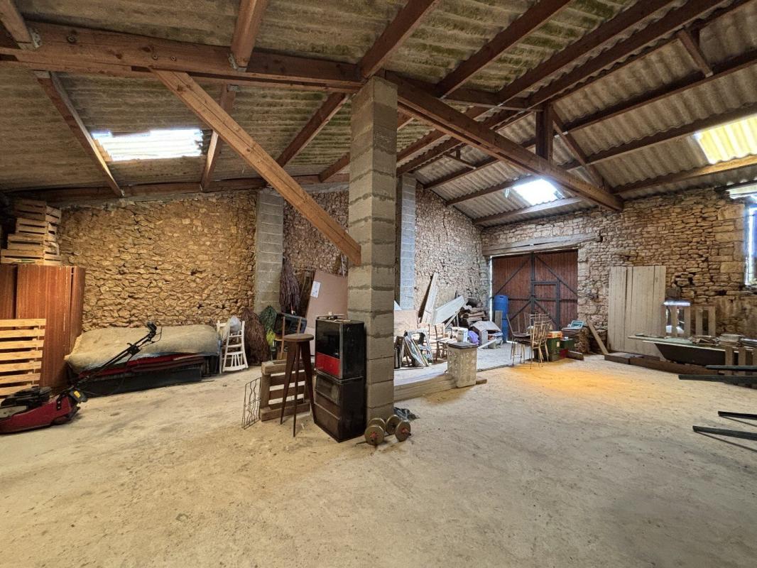2 bedroom maison en pierres in Saint Martin Du Clocher, Charente, France