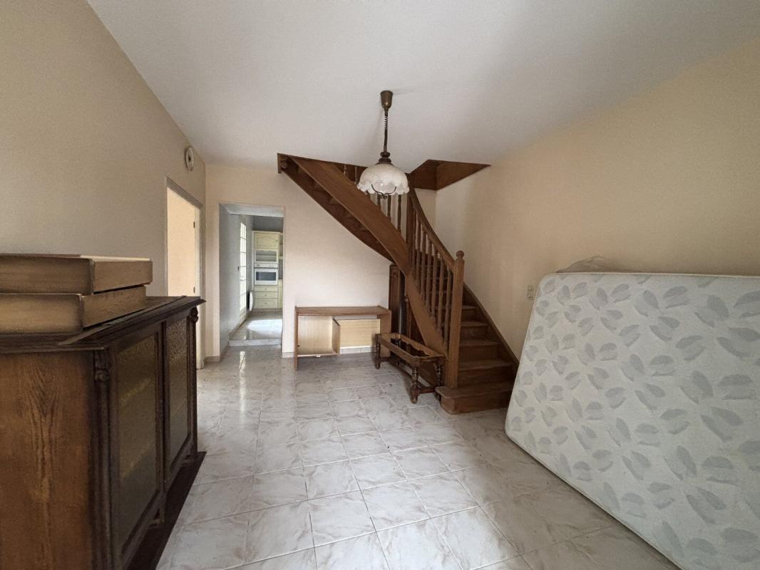5 bedroom maison a renover in La Magdeleine, Charente, France