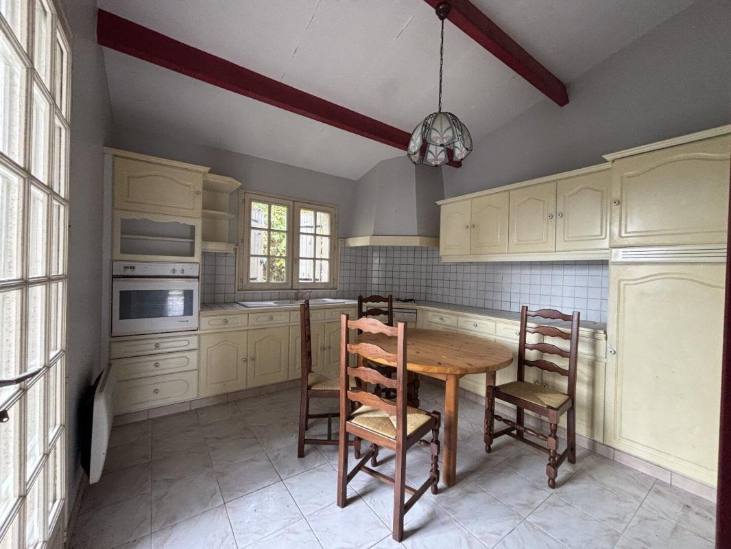5 bedroom maison a renover in La Magdeleine, Charente, France