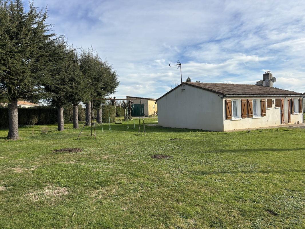 3 bedroom bungalow in Villefagnan, Charente, France