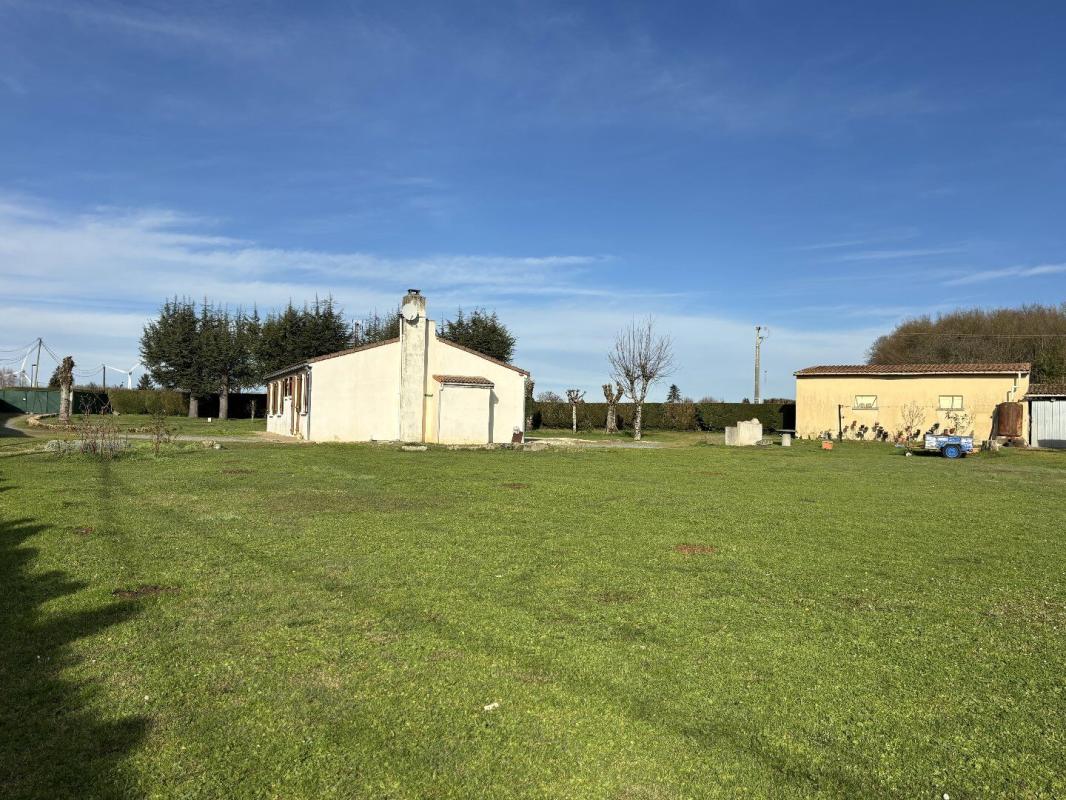 3 bedroom bungalow in Villefagnan, Charente, France
