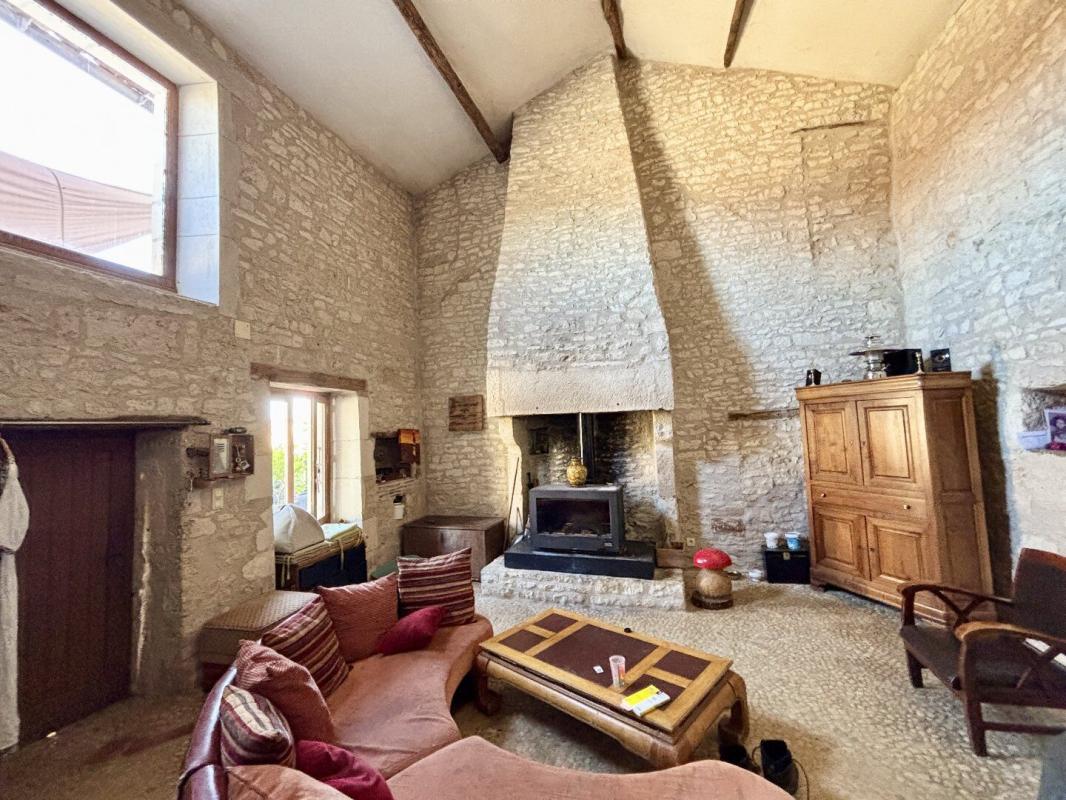 2 bedroom demeure in Ventouse, Charente, France