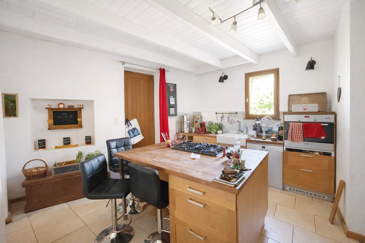 2 bedroom demeure in Ventouse, Charente, France