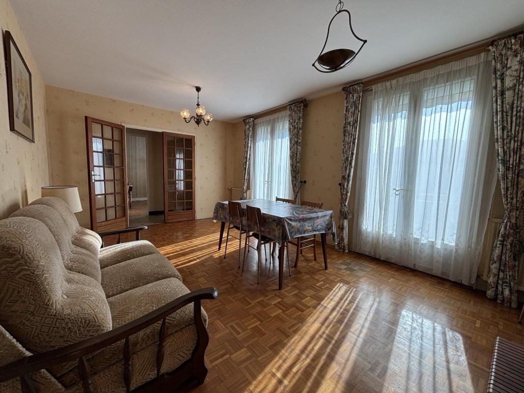 2 bedroom maison individuelle in Ruffec, Charente, France