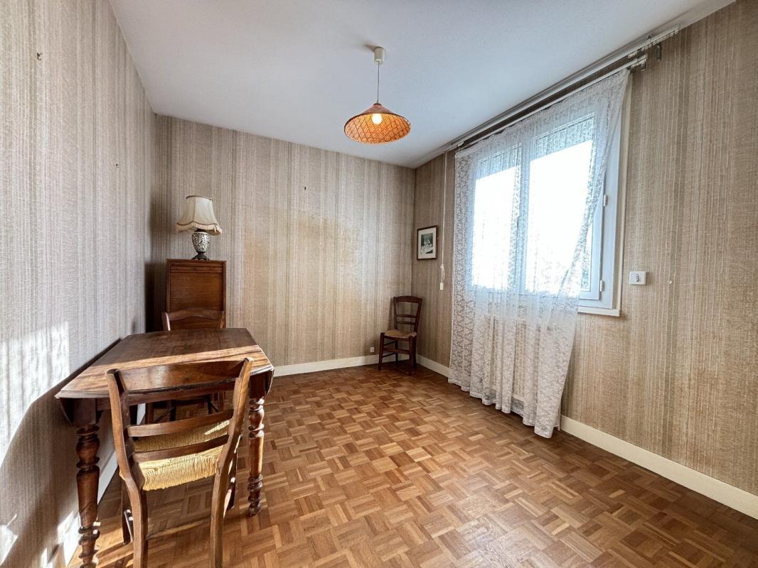 2 bedroom maison individuelle in Ruffec, Charente, France