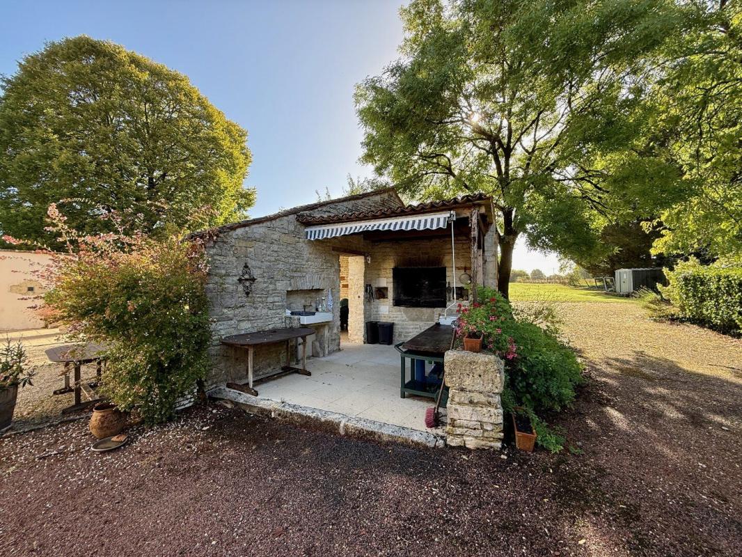 7 bedroom corps de ferme in Vinax, Charente-Maritime, France