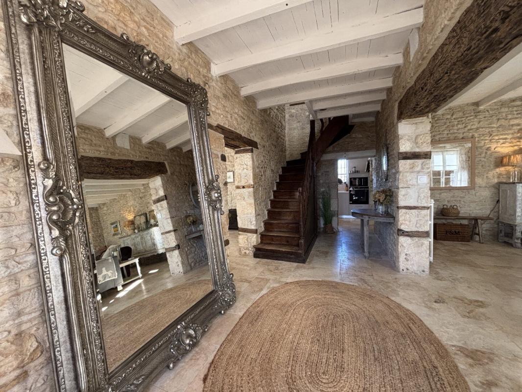 8 bedroom propriete in Aunac, Charente, France