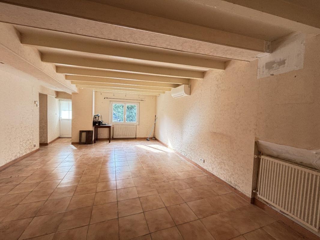 2 bedroom maison in Vouharte, Charente, France