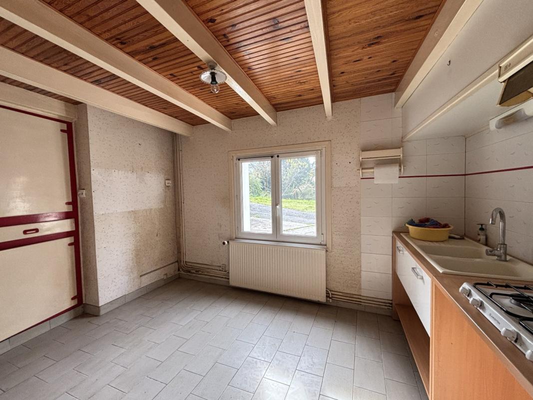 2 bedroom maison in Vouharte, Charente, France