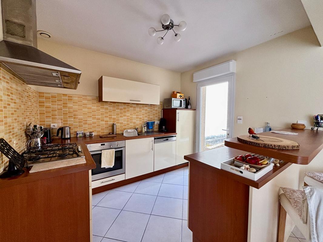3 bedroom maison de ville in Ruffec, Charente, France