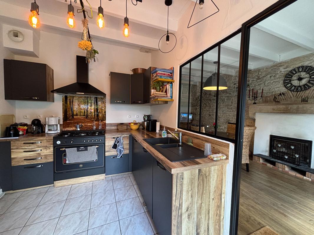3 bedroom maison in Champagne Mouton, Charente, France