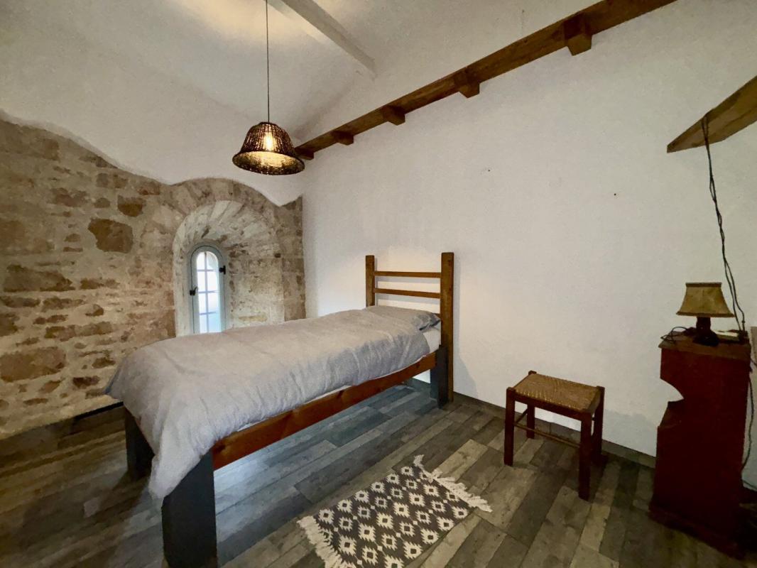 3 bedroom maison en pierres in Nanteuil En Vallee, Charente, France
