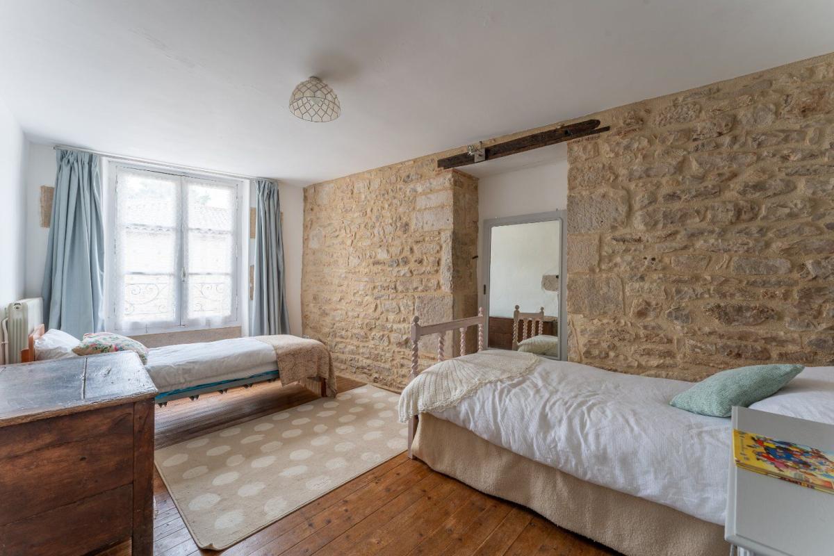 4 bedroom maison in Nanteuil En Vallee, Charente, France