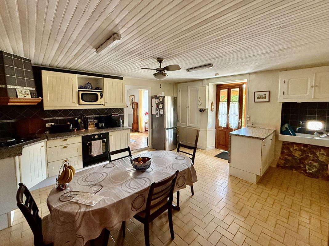 3 bedroom propriete in Lezay, Deux-Sèvres, France