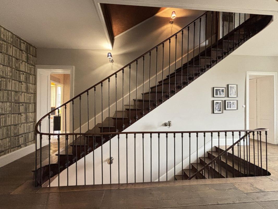 5 bedroom maison de maitre in Champagne Mouton, Charente, France