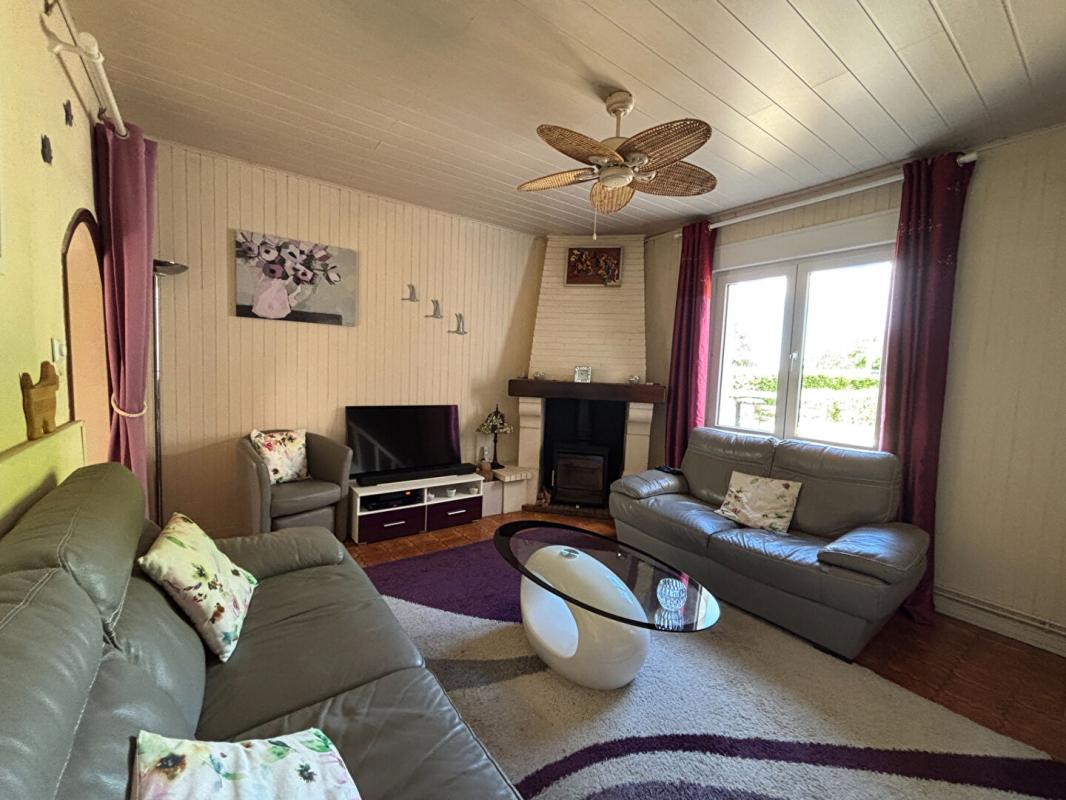 3 bedroom maison individuelle in Champagne Mouton, Charente, France