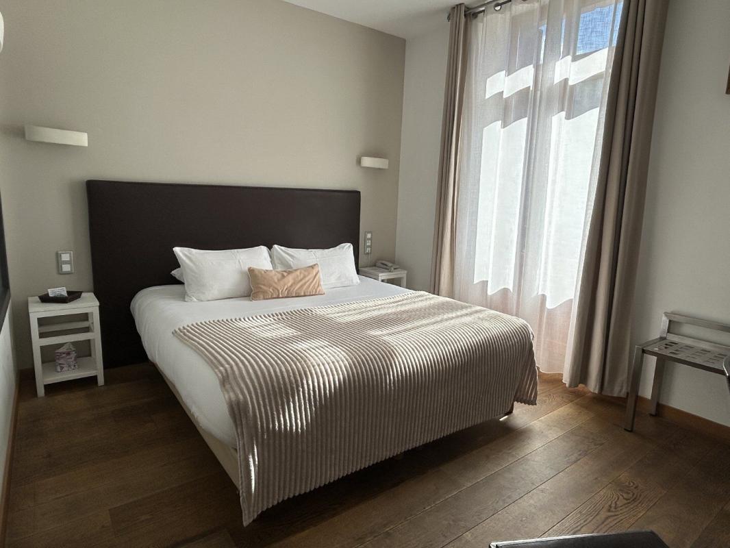 14 bedroom manoir in Tarascon Sur Ariege, Ariège, France