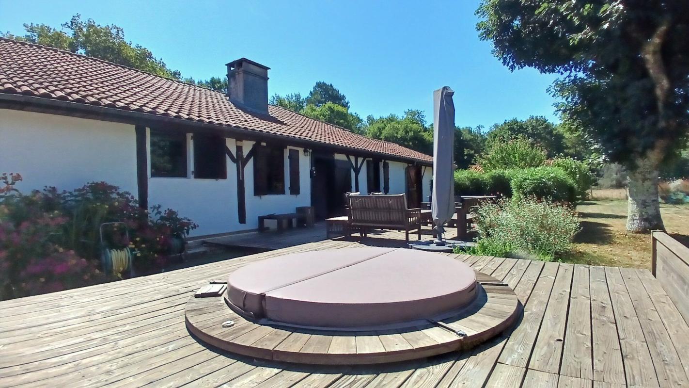 4 bedroom propriete in Luglon, Landes, France