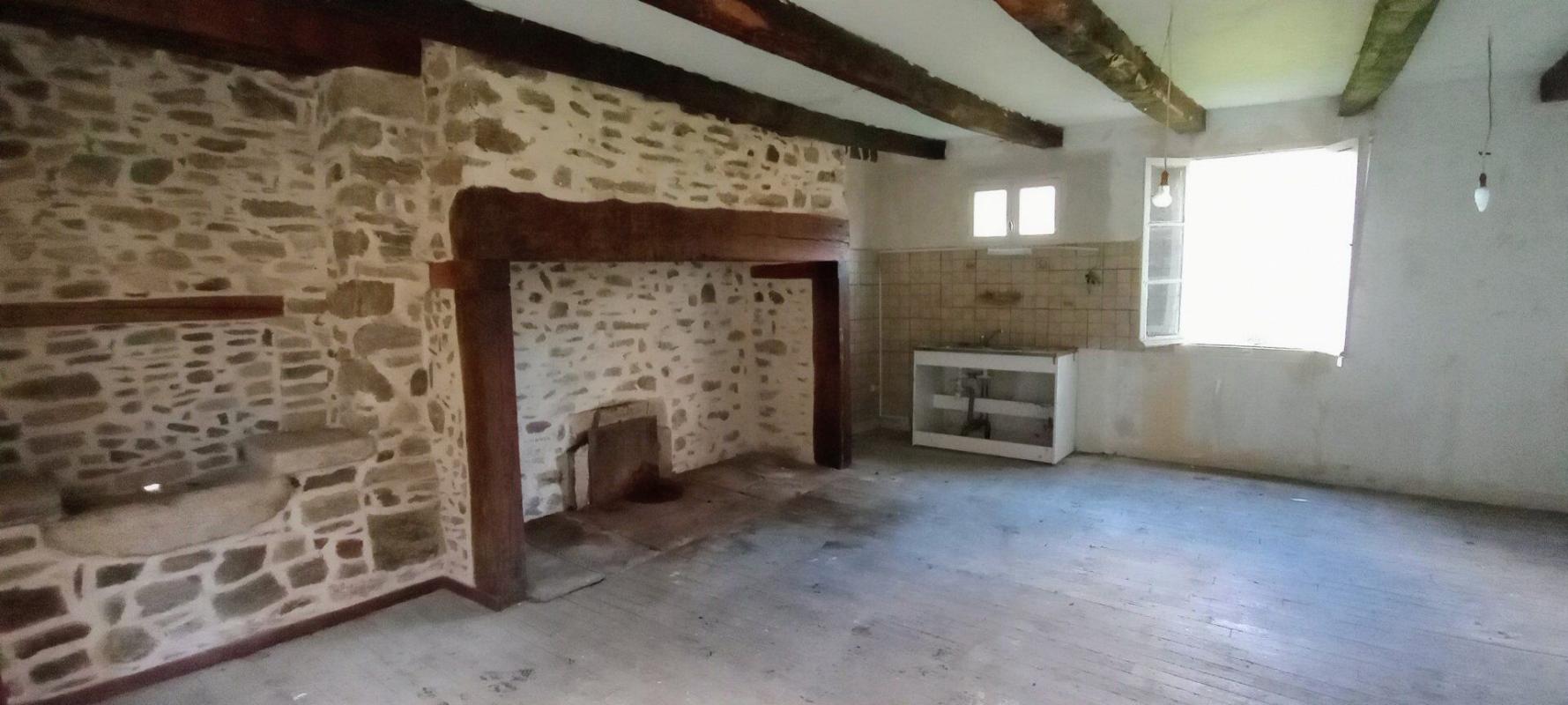 2 bedroom maison en pierres in Forges, Corrèze, France