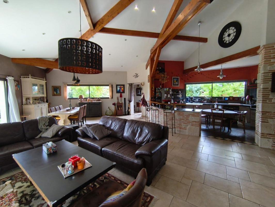 4 bedroom villa in Bioule, Tarn-et-Garonne, France