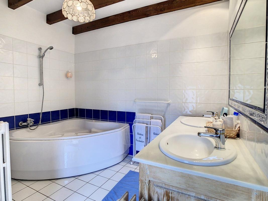 6 bedroom chateau in Ambeyrac, Aveyron, France