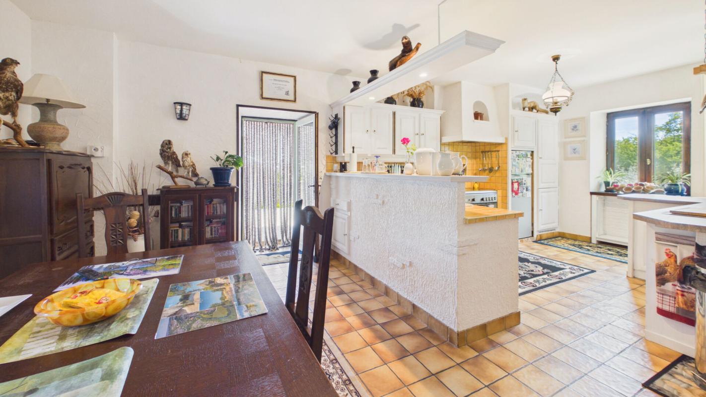 5 bedroom maison in Cajarc, Lot, France