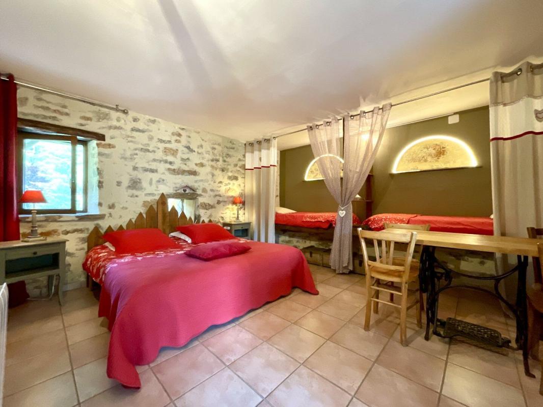 12 bedroom gite in Tour De Faure, Lot, France