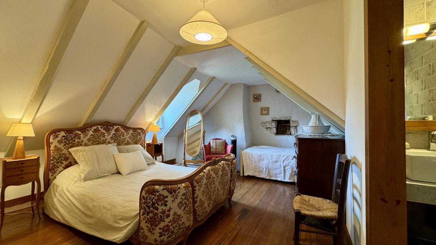 4 bedroom maison in Calvignac, Lot, France