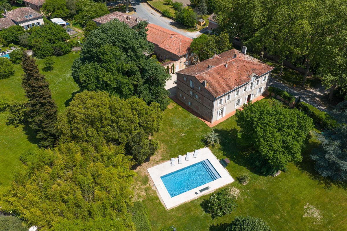12 bedroom chateau in Saint Lieux Les Lavaur, Tarn, France