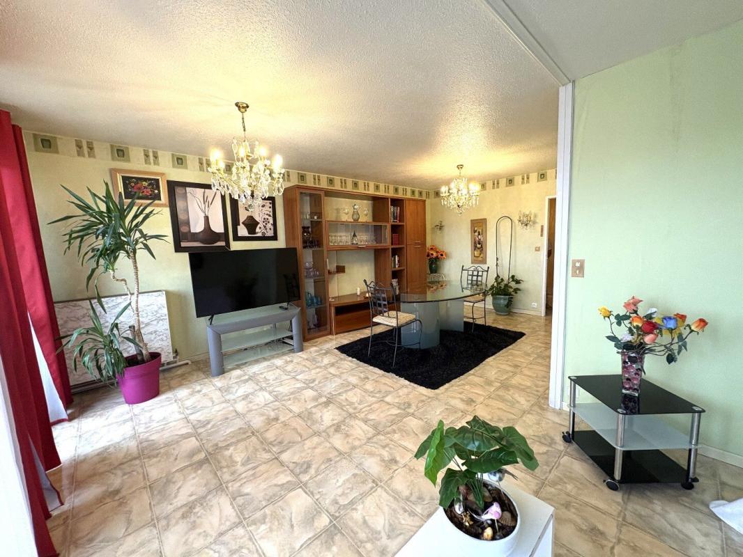 2 bedroom t3 in Aurillac, Cantal, France