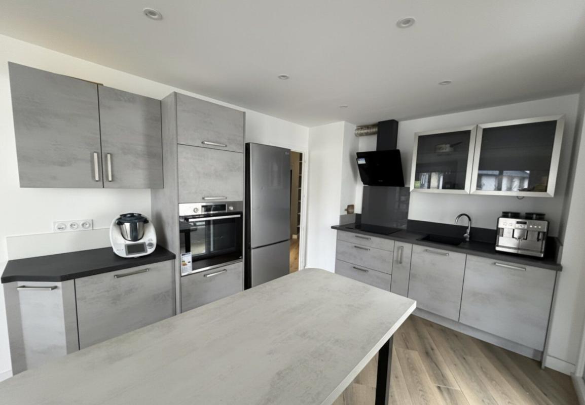 3 bedroom t4 in Aurillac, Cantal, France